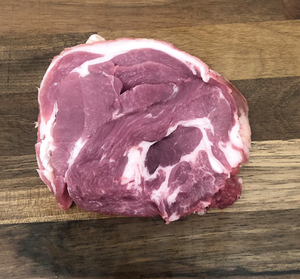 English Lamb Shoulder Steaks (1 steak = 180g - 200g)